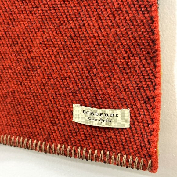 Burberry Thick Scarf - Picture 4 of 9